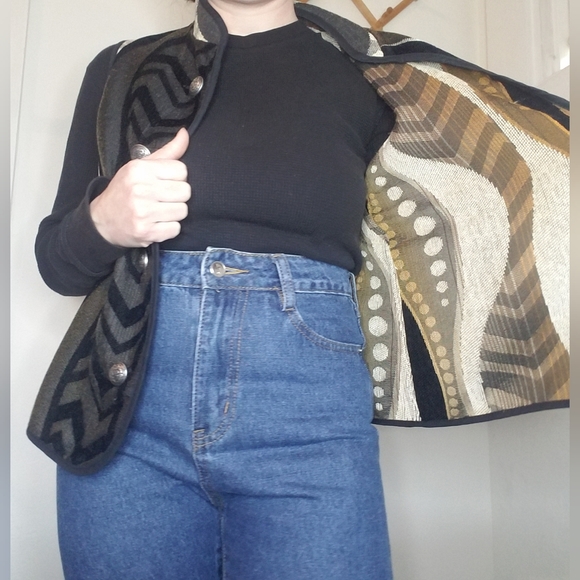 *SOLD*Bohemian Tapestry Vest Reversible Button Front EarthTones Abstract. - Picture 8 of 15